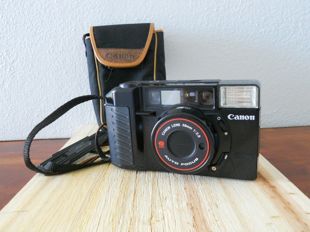 PARTS or REPAIR Canon Sure Shot 38mm 1:2.8 Auto Focus Film Camera, Case & Strap