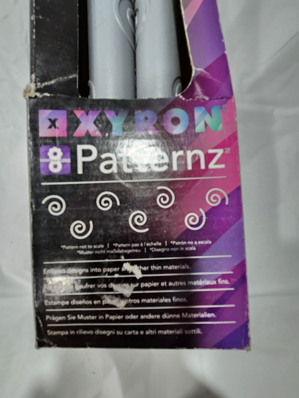 Xyron Patternz Creatopia Embossing Tool Scrapbooking spiral Roller Set in Box