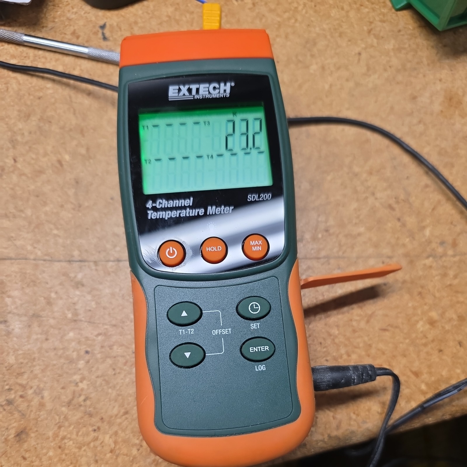 EXTECH SDL200 4-CHANNEL TEMPERATURE METER