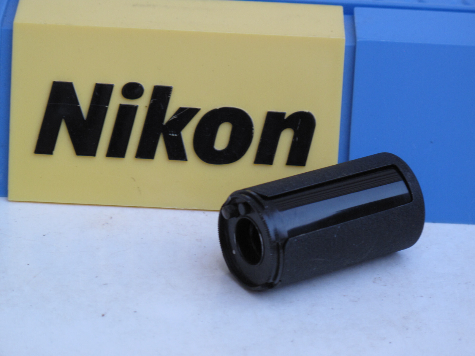 Nikon Metal 35mm Reloadable Film Cassette Magazine, US SELLER "LQQK"