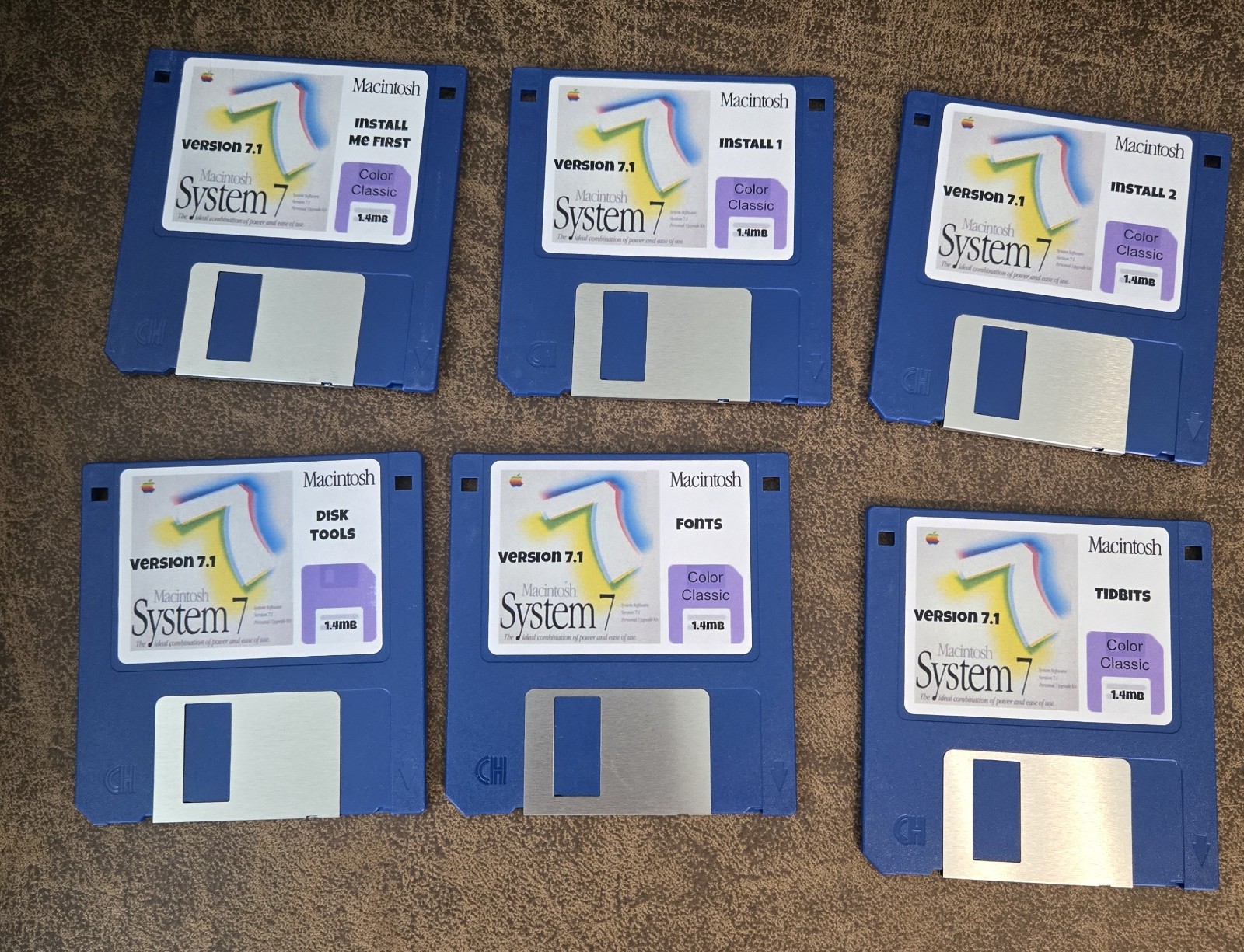 Apple Macintosh Disk System 7.1 Install Floppy Set