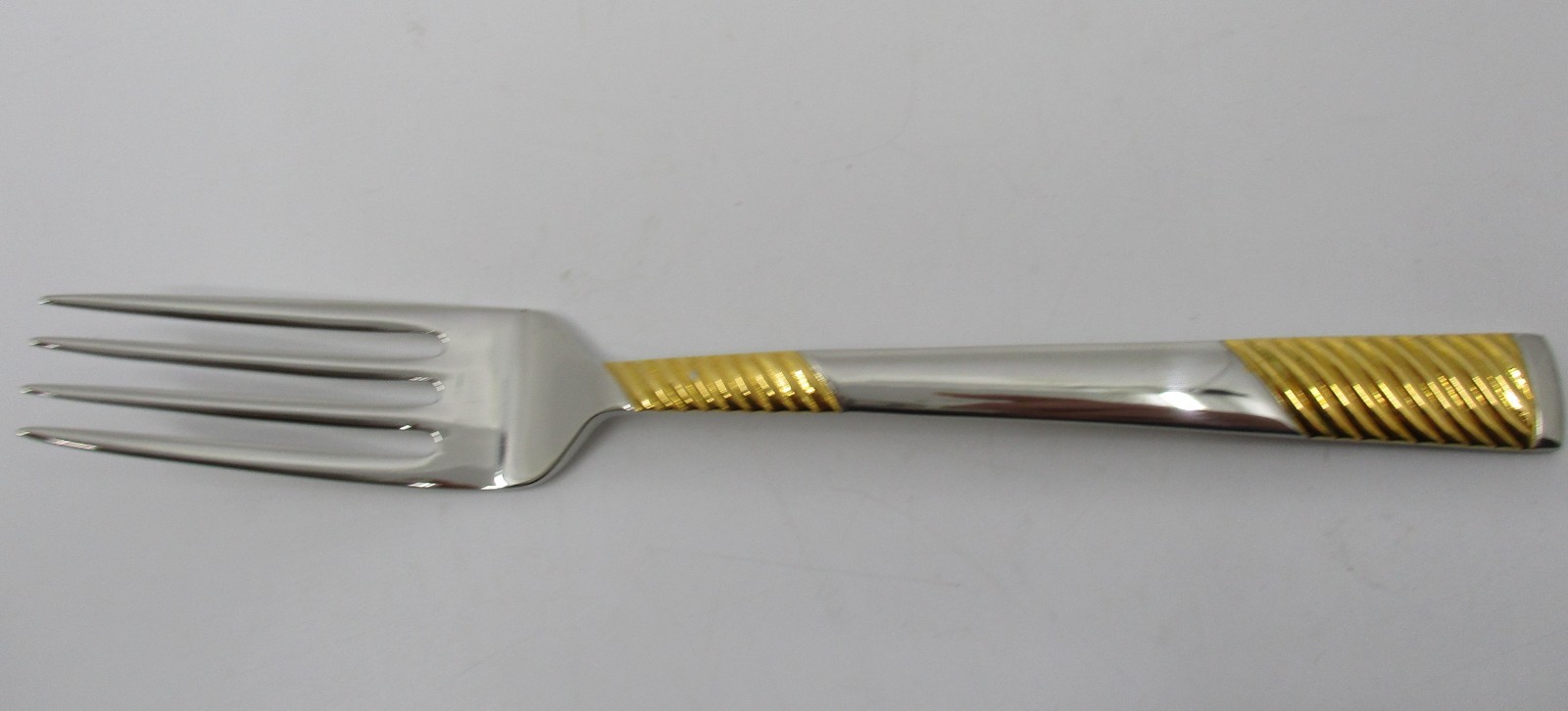 INTERNATIONAL STAINLESS CALYPSO DINNER FORK - 7 3/8" - 08J