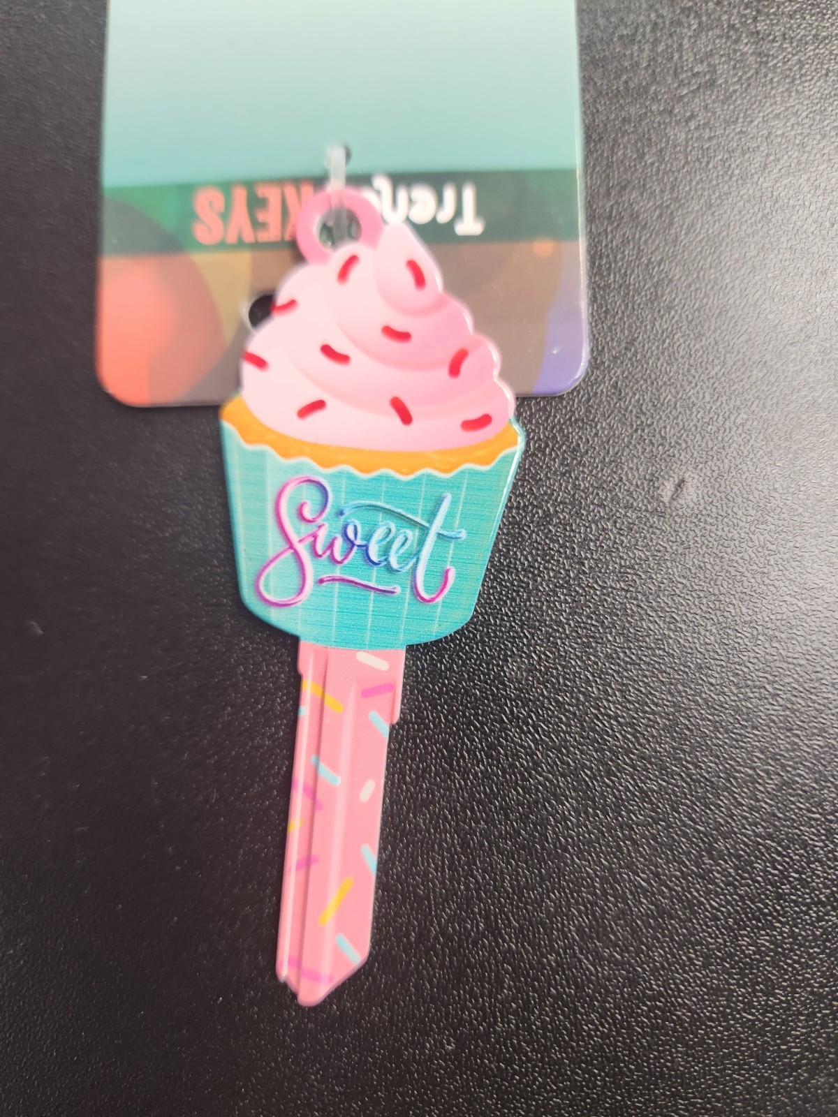 SWEET CUPCAKE SHAPED KWIKSET KW1/KW10 KEYBLANK - READ DETAILS BELOW