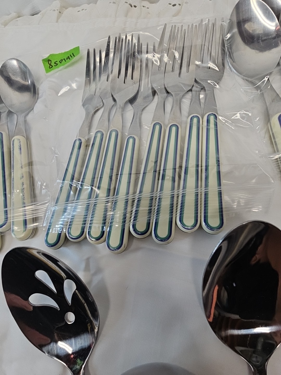 Pfaltzgraff JUNIPER 38 Pc Plastic Handle Stainless Flatware w Serving Pcs.
