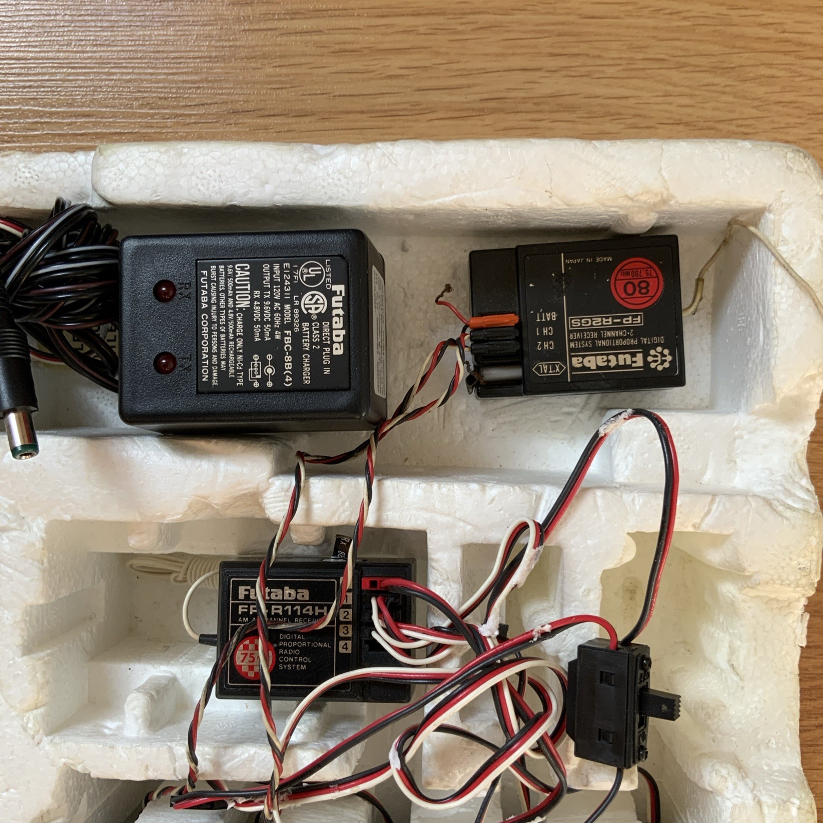 Futaba FP-T4NBL Attack 4 Series Transmitter AM 75 Remote Control System FP-S148