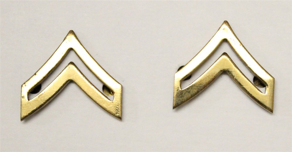 Enlisted Rank Pins: Army Corporal - gilt pair