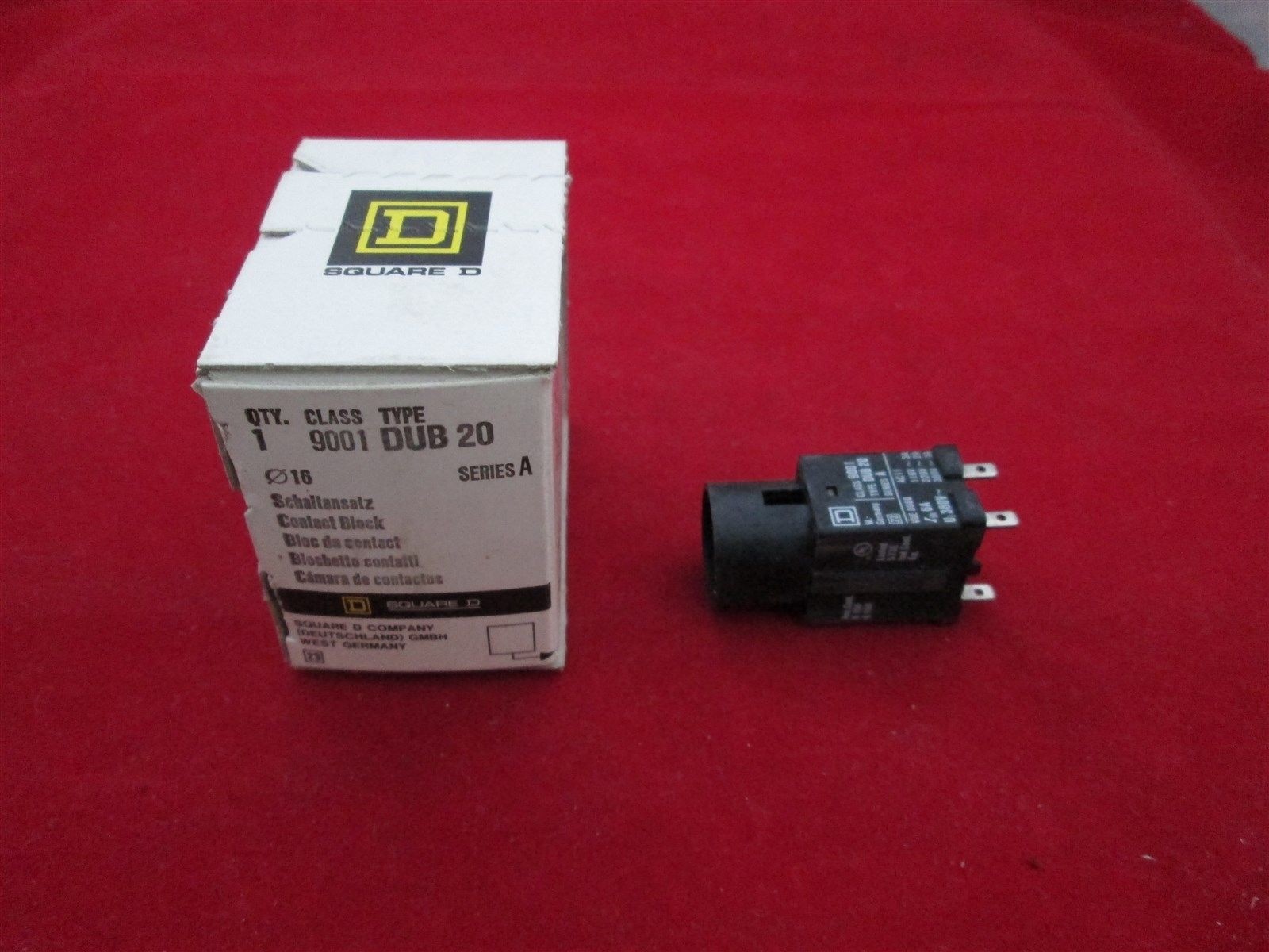 Square D Contact Block 9001 DUB-20  new
