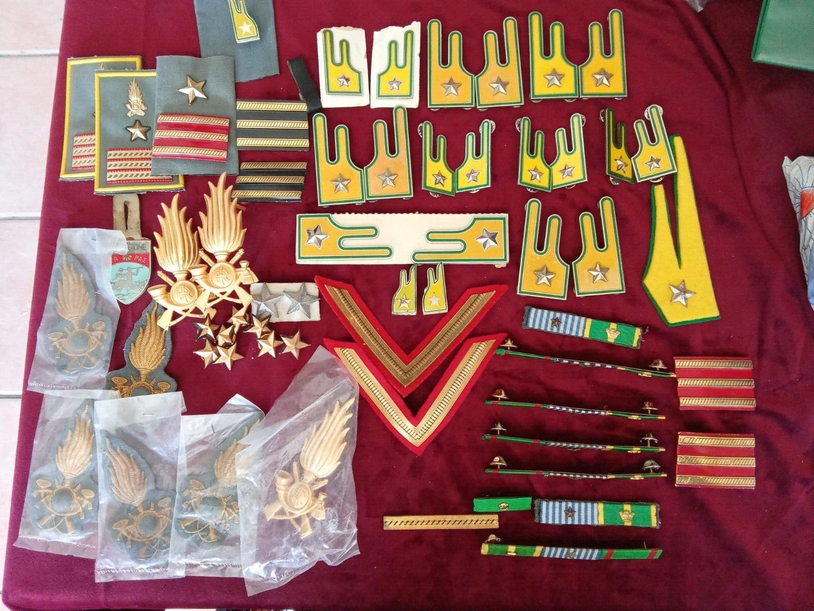 Buffet Showcase Alamari GDF Yellow Flames Large Lot Huge Lot