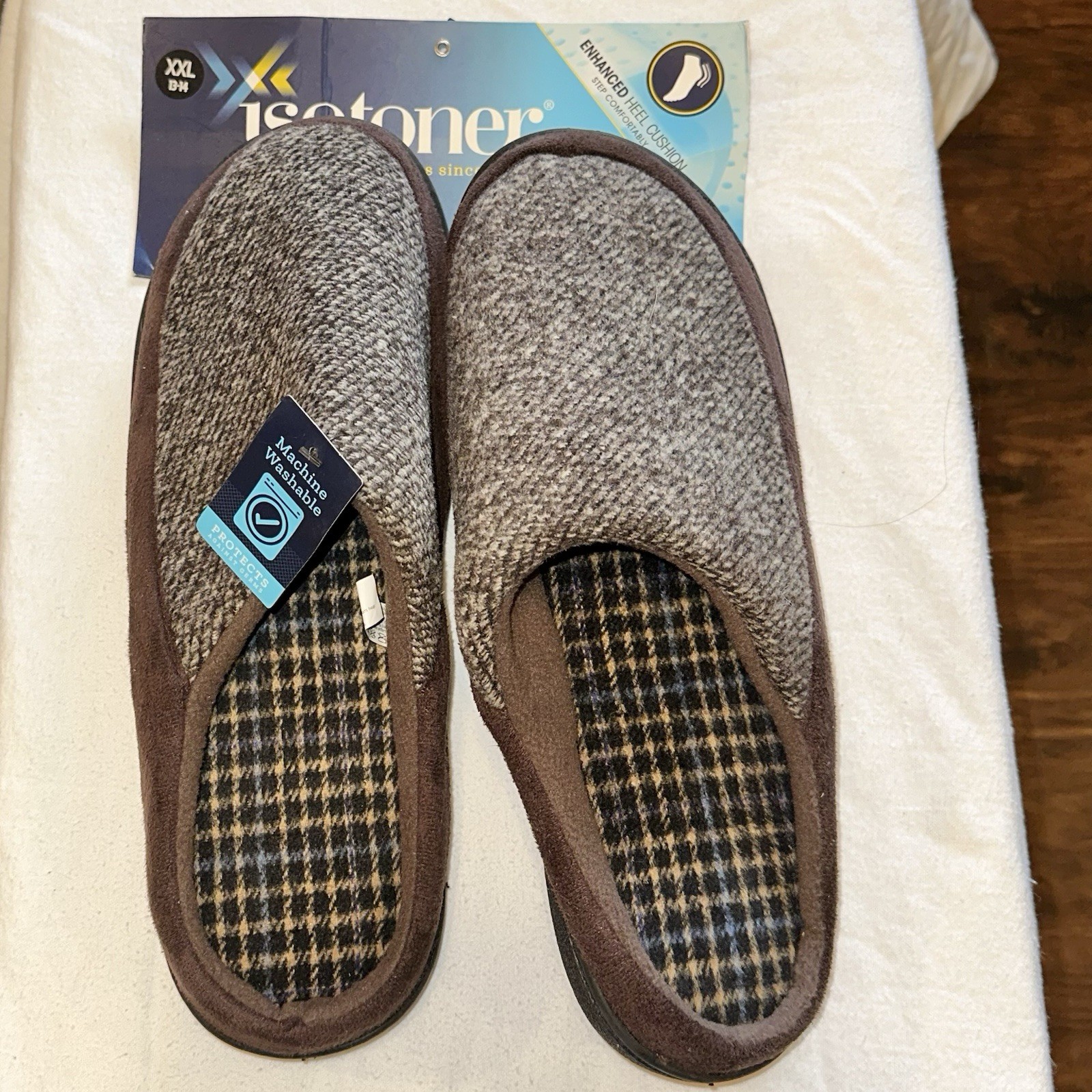 ISOTONER Mens Slippers Size 13-14 with Enhanced Heel Cushion