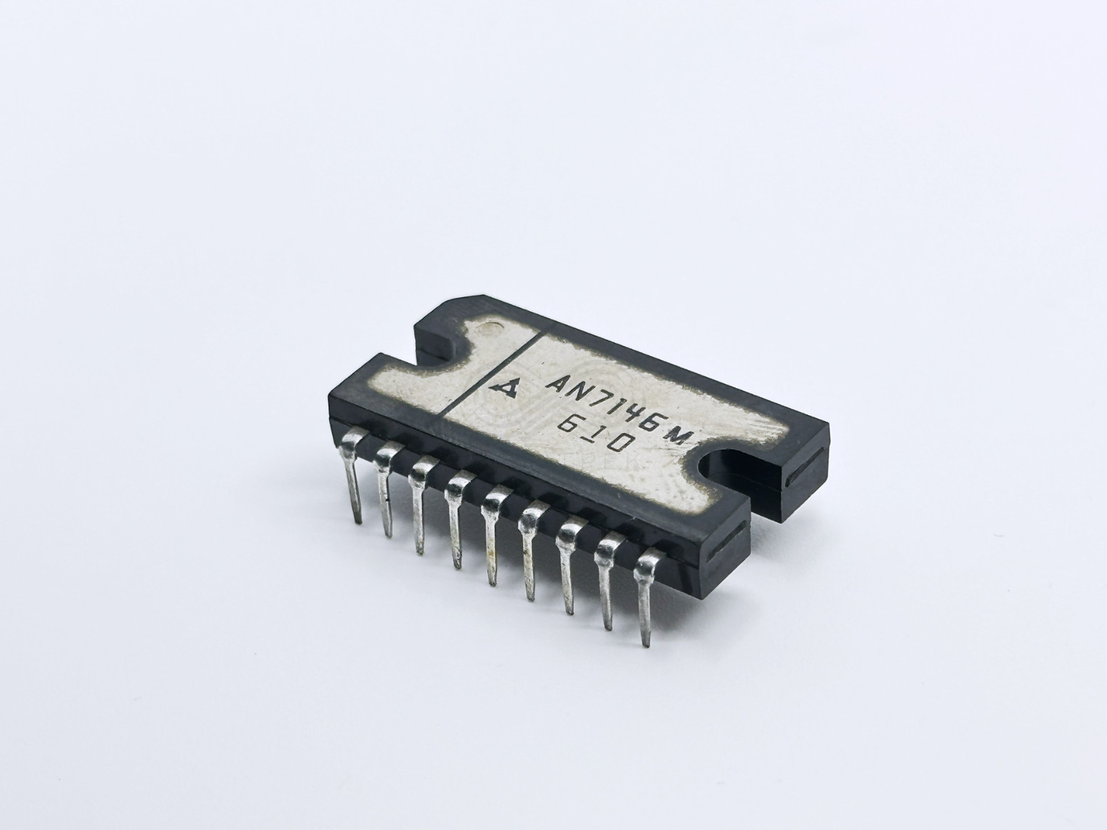 1X AN7146M Panasonic Dual Channel Audio Power Amplifier IC DIP-18
