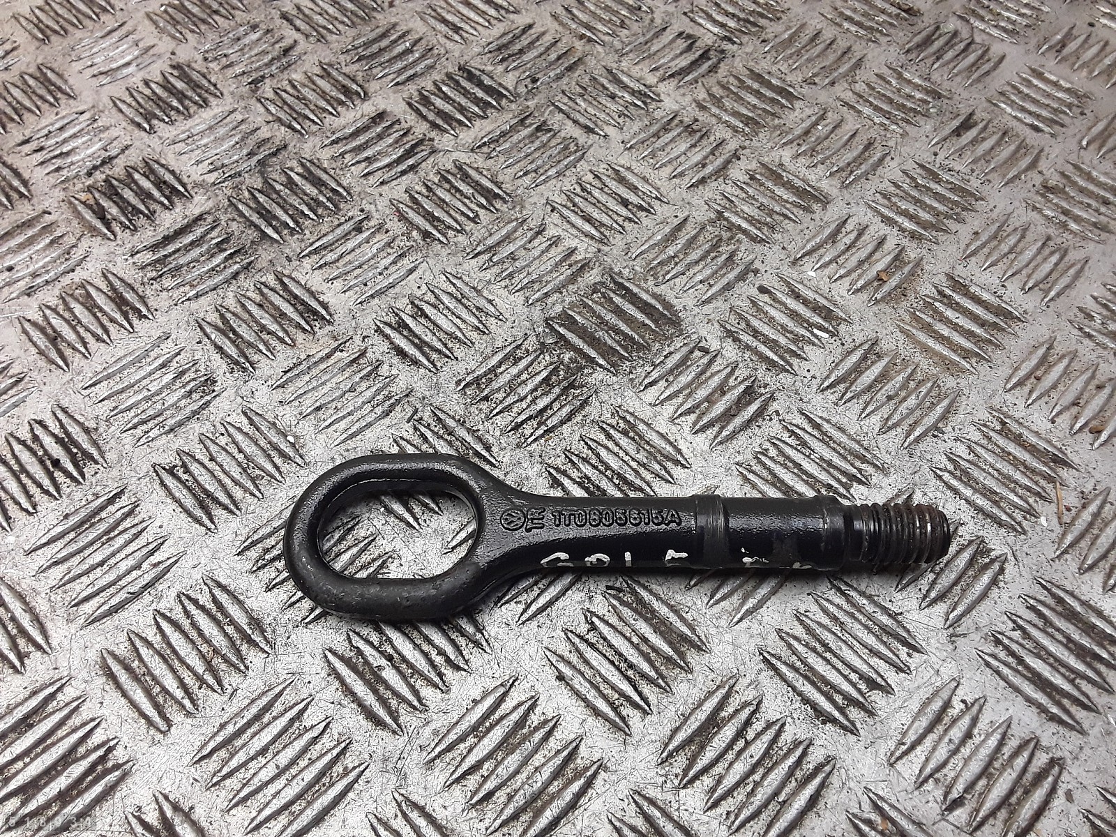 2006 VW GOLF PLUS TOWING EYELET HOOK 1T0805615A