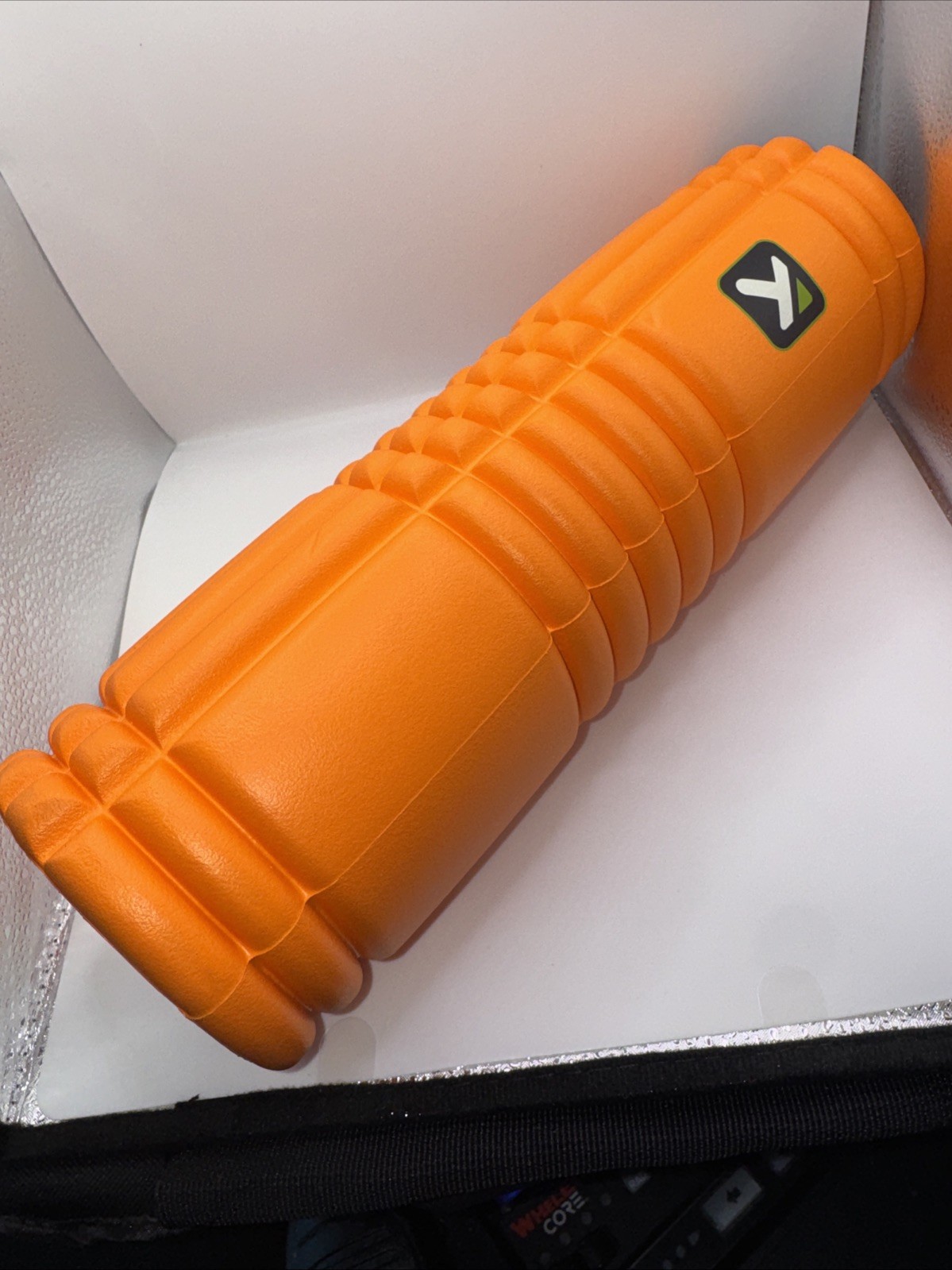 EXCELLENT TriggerPoint GRID Vibe Plus Vibrating Foam Roller 4 Speed - No Charger