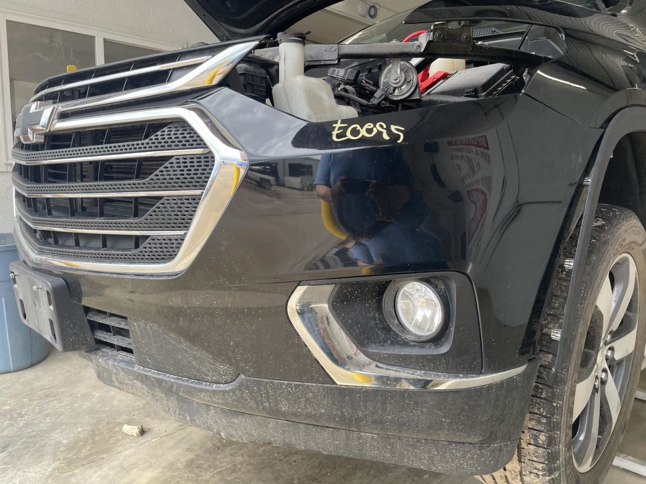 TRAVERSE 2018 Air Shutter 1090360