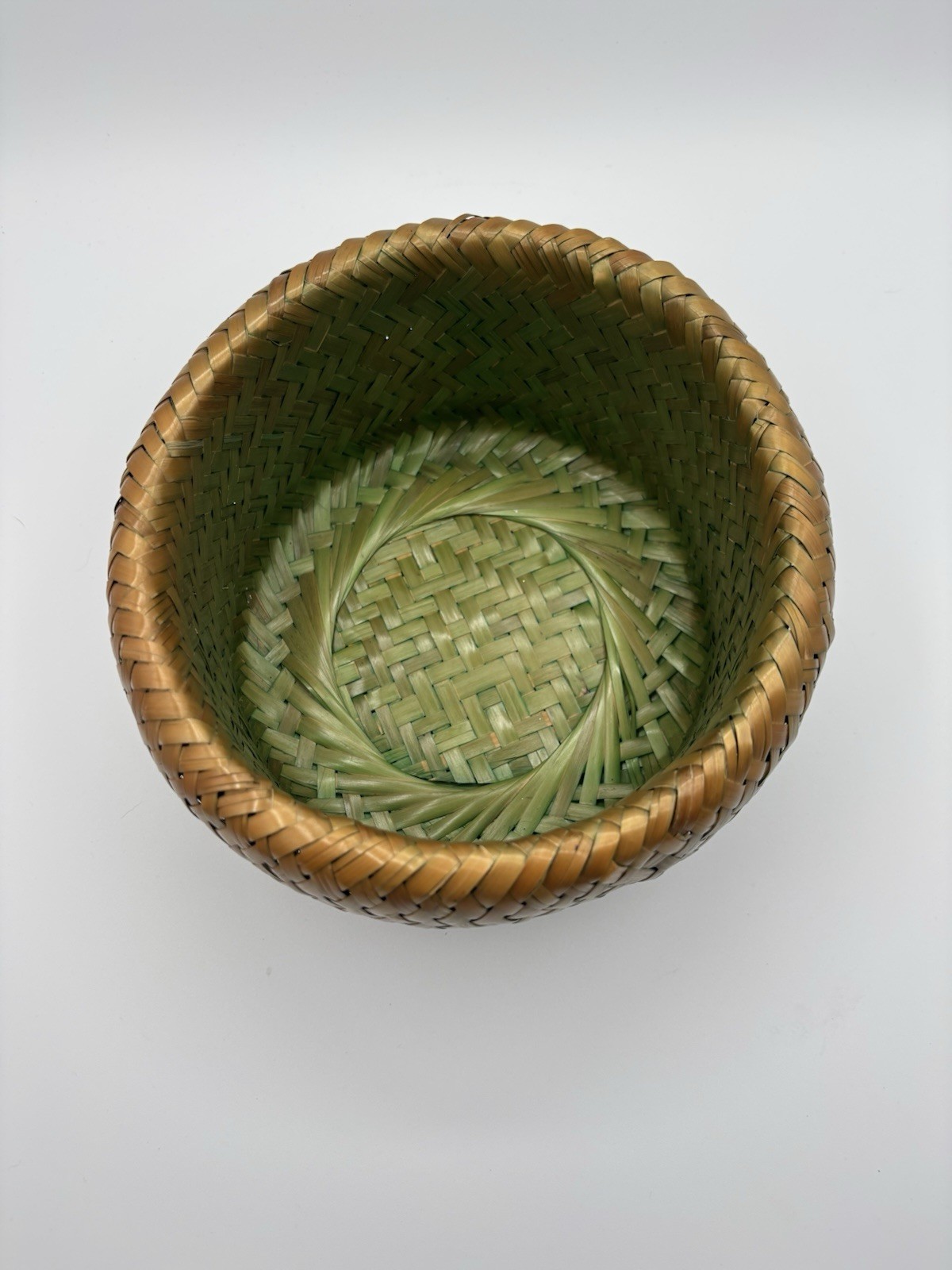 bambu vintage Crate & Barrel Bamboo Green Gradient Decorative Basket