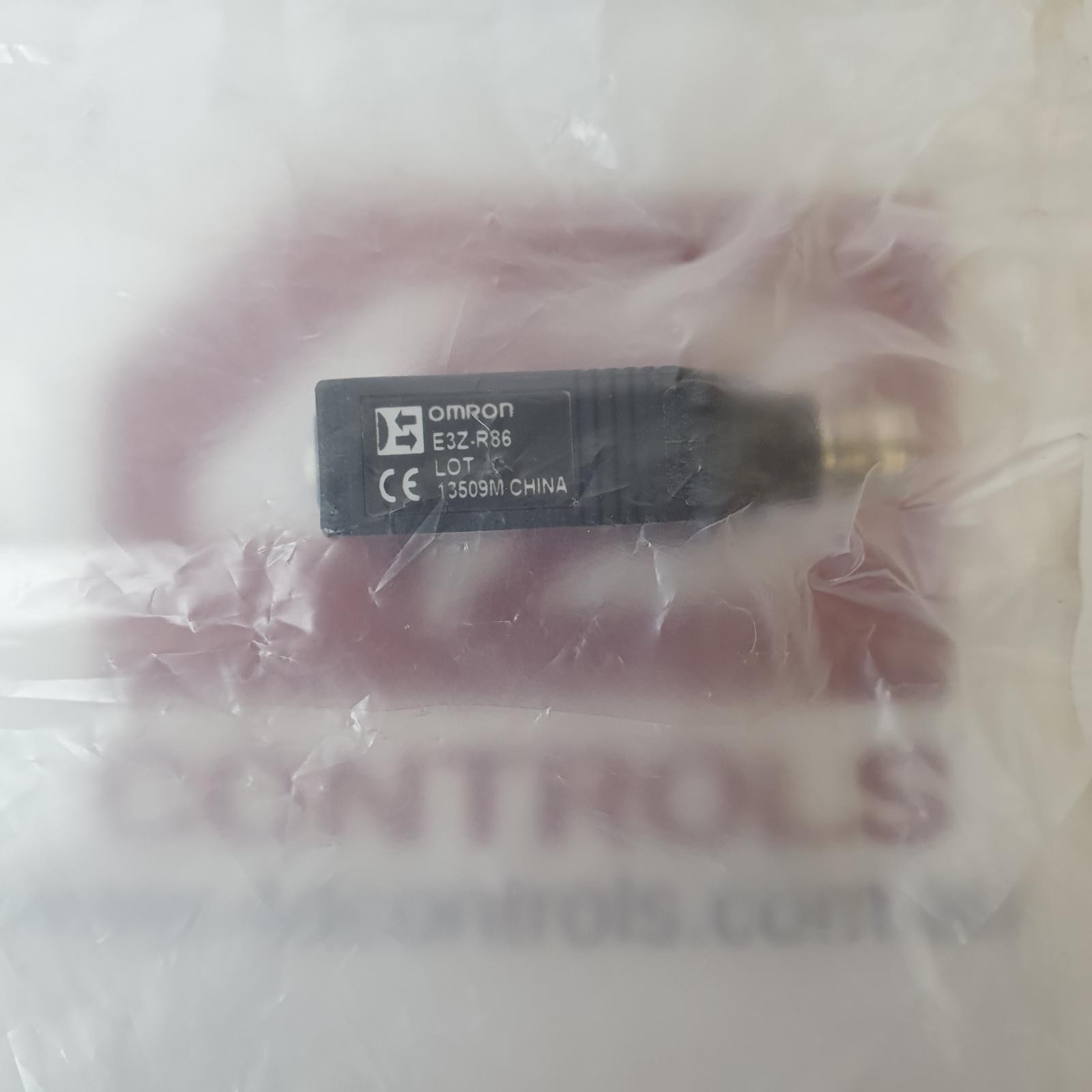 E3Z-R86 | Omron | Photoelectric Switch, 12-24VDC, M8, 4 Pin, Sealed