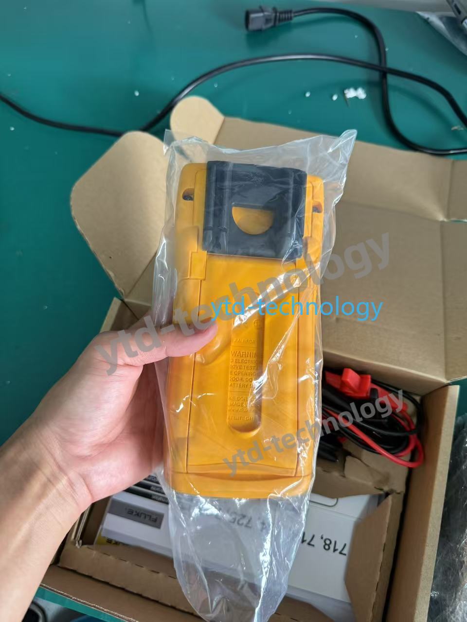 Fluke 726 Multifunction Process Calibrator Calibrated 90%NEW