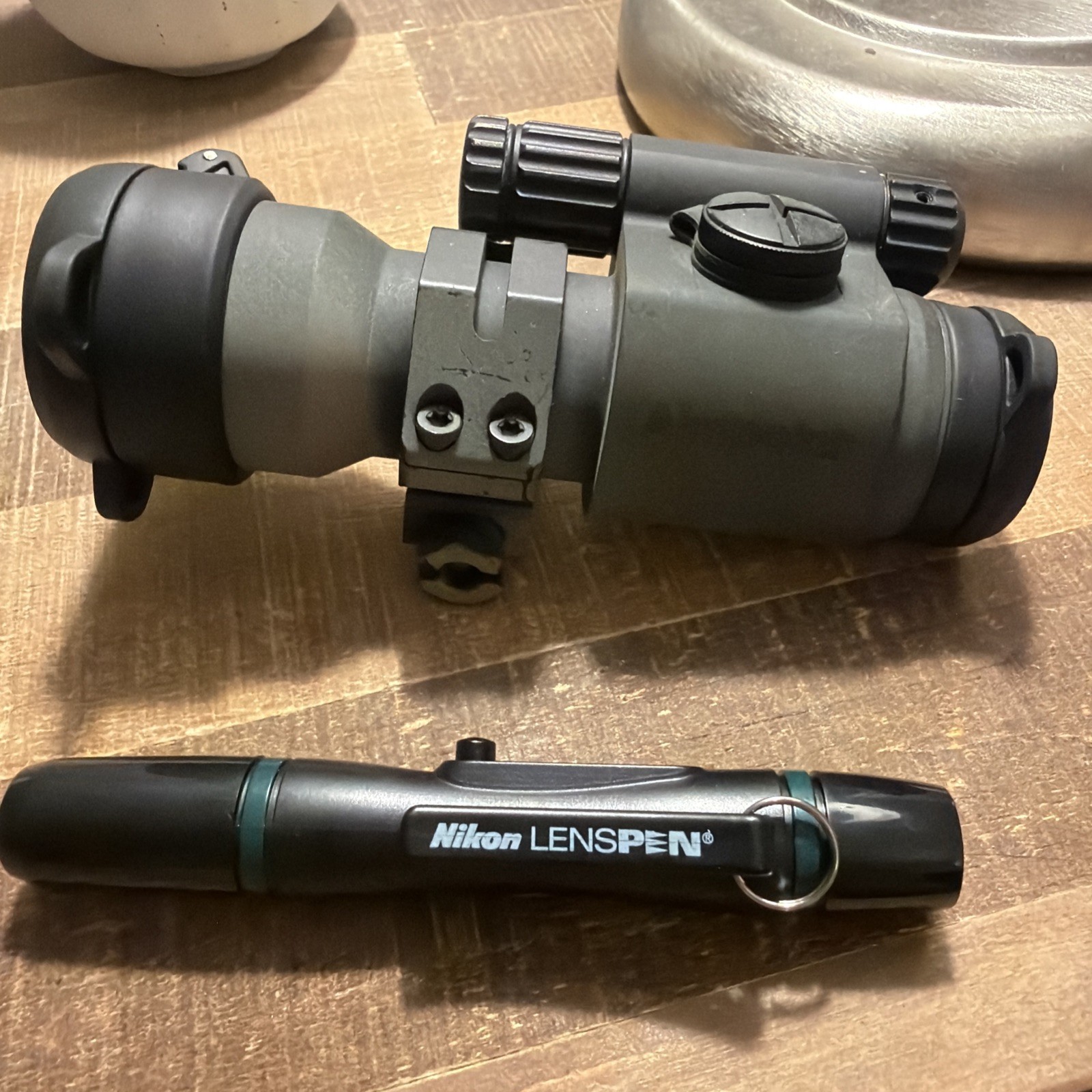 Aimpoint PRO Red Dot Reflex Sight Low Mount 2 MOA Flip Covers Extra Battery