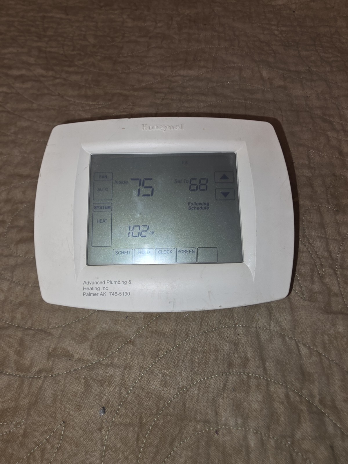 Honeywell TH8110U1003 VisionPro 8000 Touchscreen 7-Day Programmable Thermostat