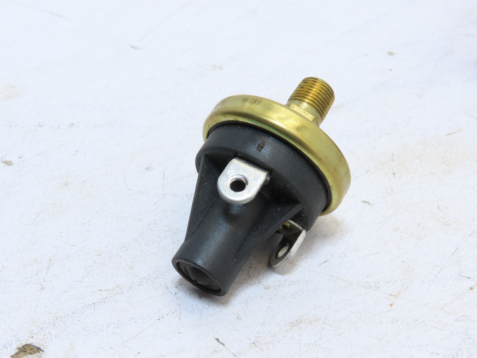 NAPA BALKAMP 1/8" NPT LOW PRESSURE SWITCH 701-1575
