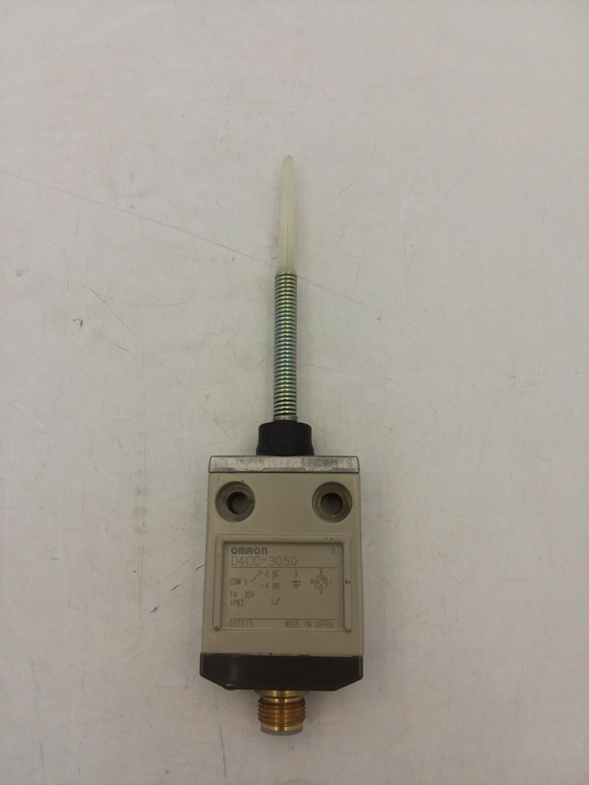 OMRON D4CC-305 LIMIT SWITCH - COMPACT NNB