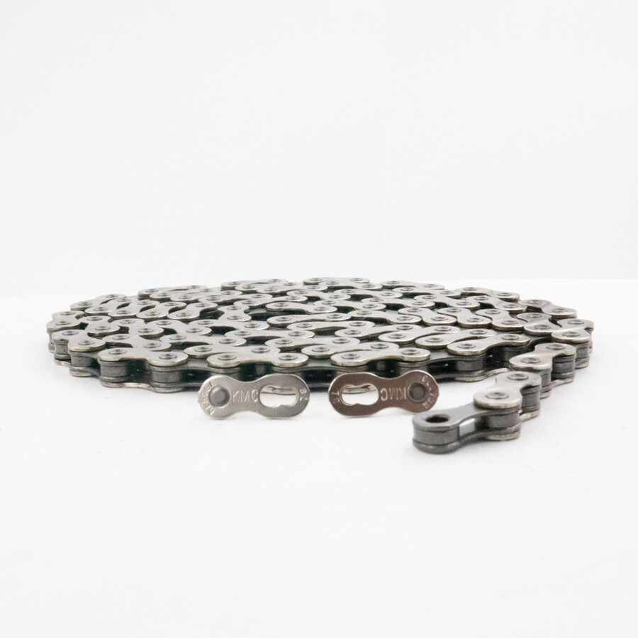 KMC Bicycle chain 8 spd 1/2" x 3/32 X8.93 (113 links + master link= 114 links)