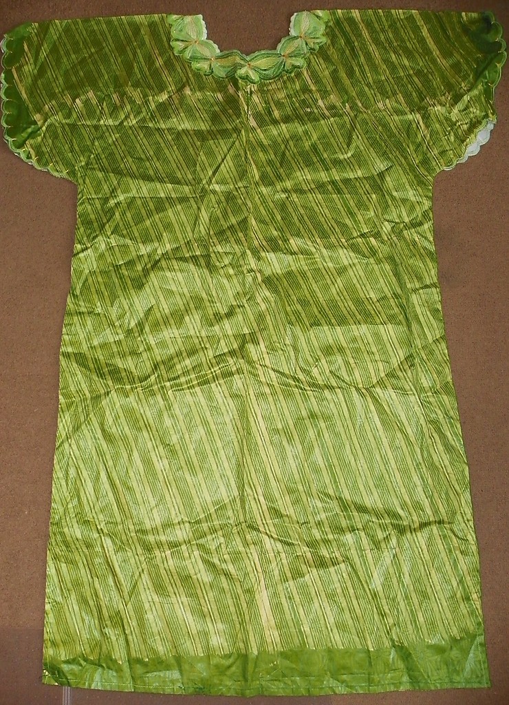 NWOT Beautiful AFRICAN Apparel DRESS Kaftan Green One Size Homemade ?