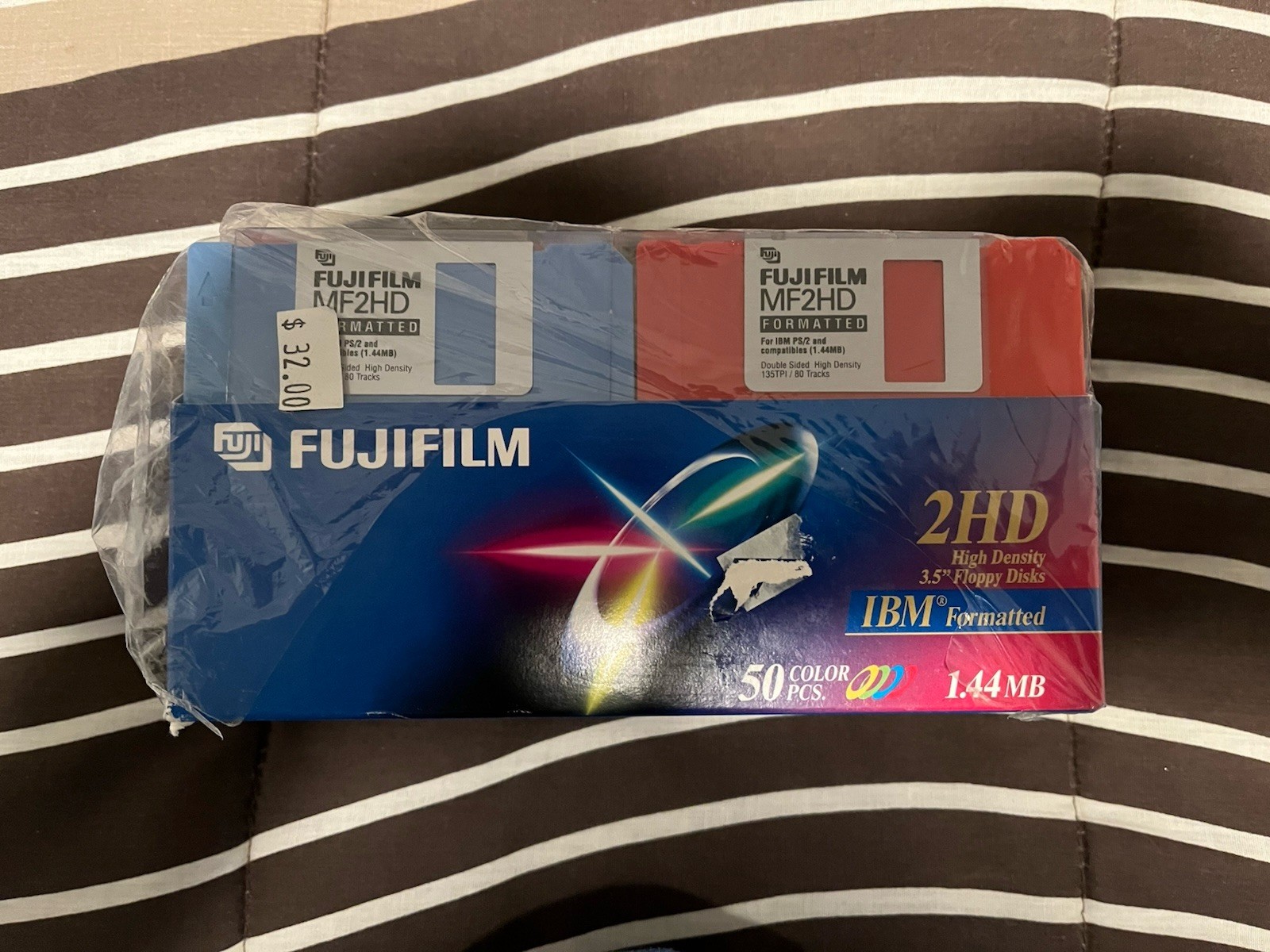 Fujifilm 3.5" Floppy Disks 1.44MB 2HD Color IBM Formatted Lot of 50 Open Box
