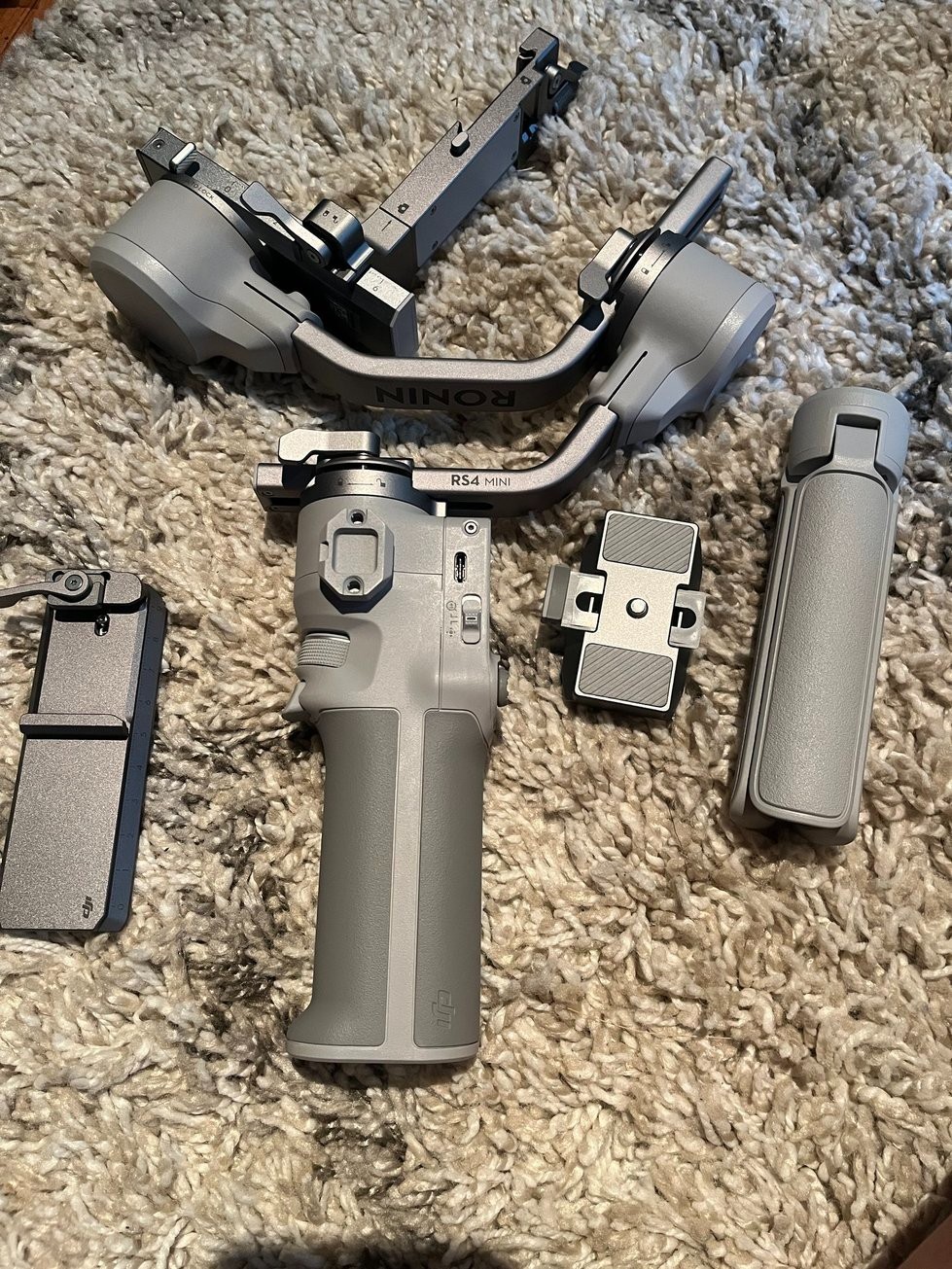 DJI - RS 4 Mini 3-Axis Gimbal Stabilizer - Gray