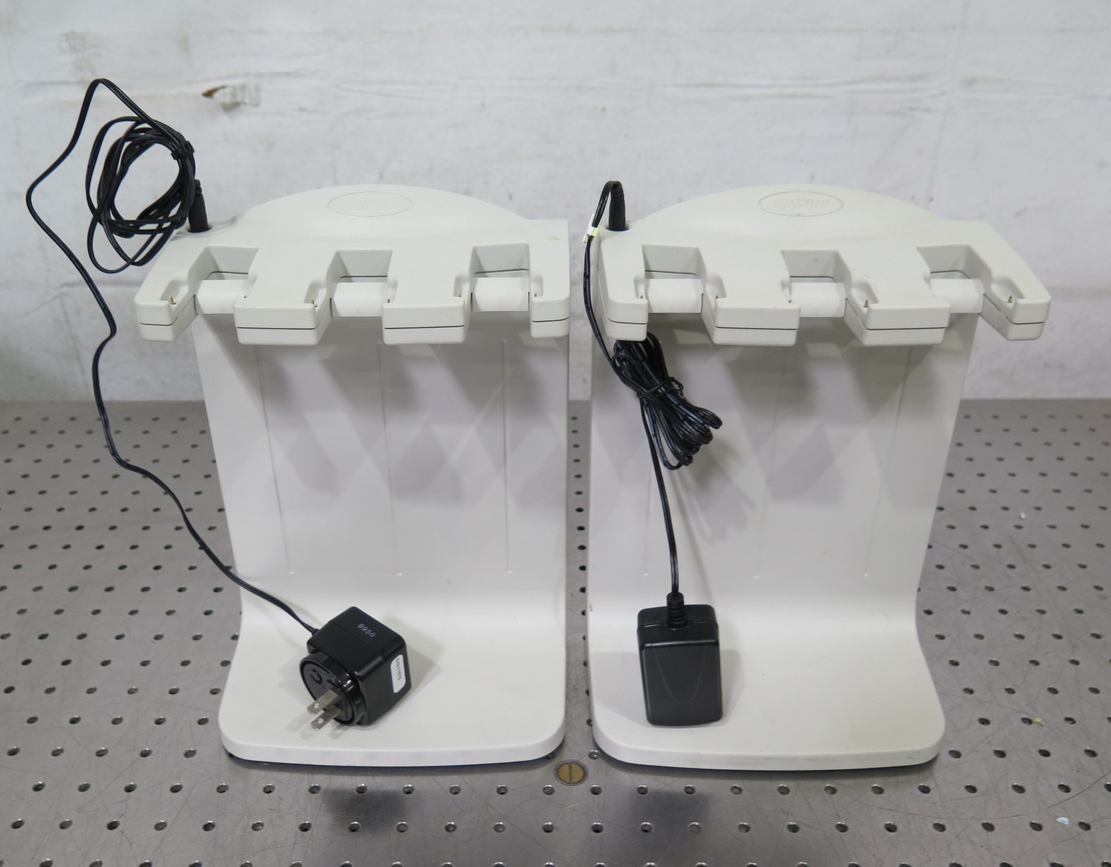 R191696 (2) Rainin Edp3 Pipette Charging Station
