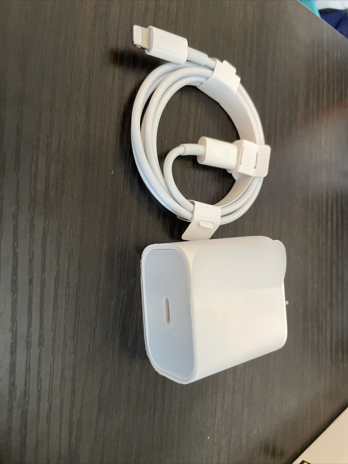 New Original Apple 20 W USB-C Charger & 3-FT Cable