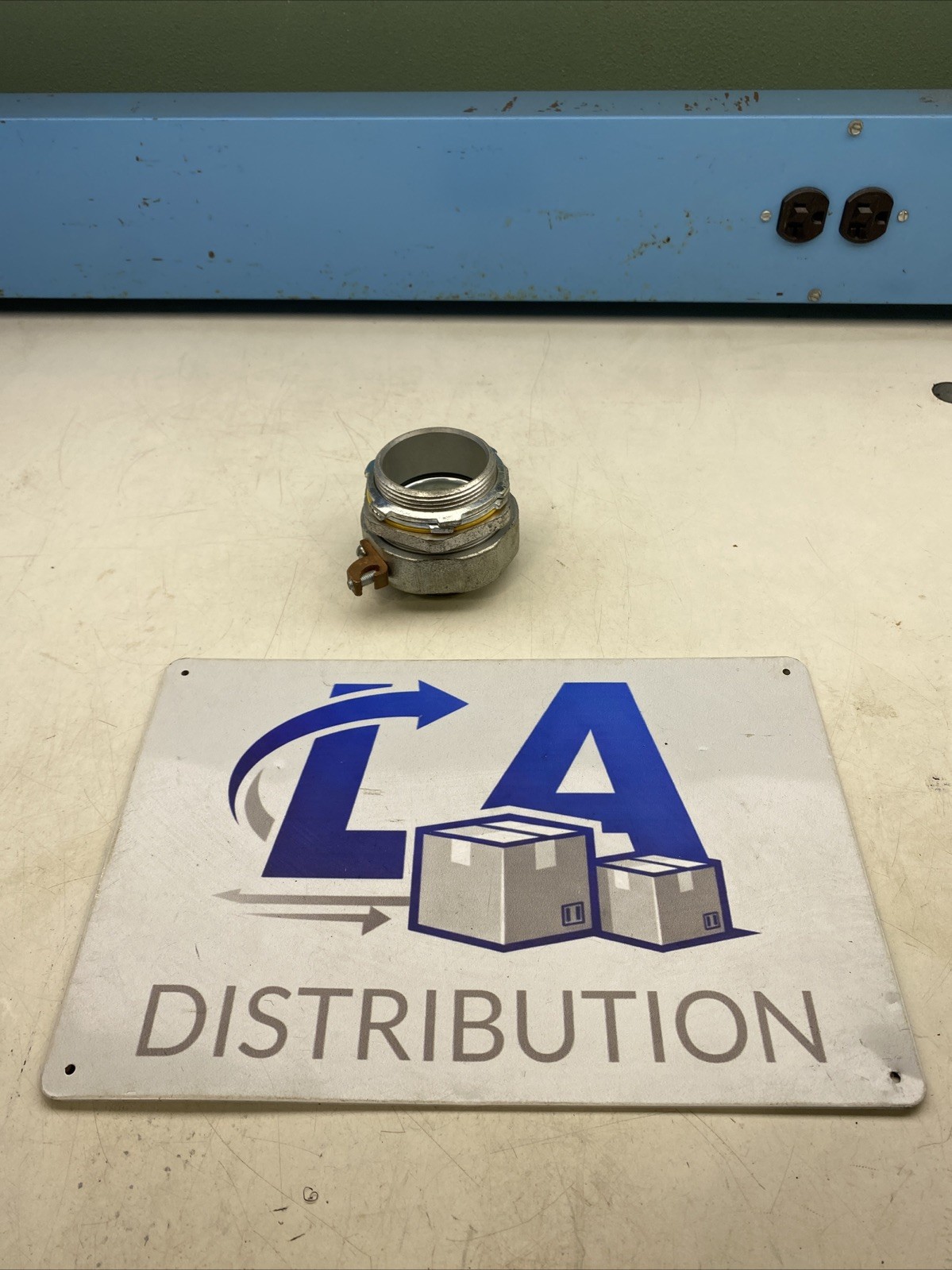 Eaton Crouse-Hinds 2” Straight Male Connector W/ Lug