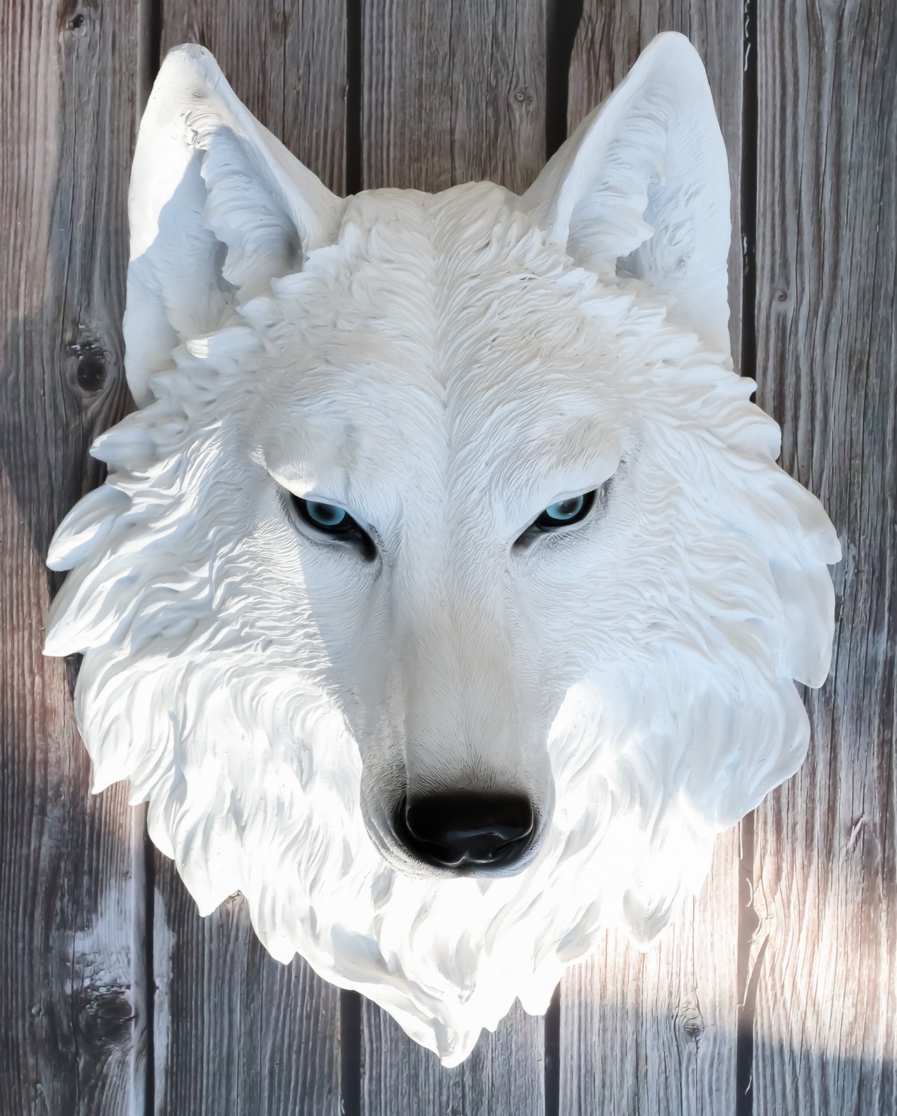 Large Ghost Albino Snow White Wolf Head Wall Decor Plaque 16"H Direwolf Figure