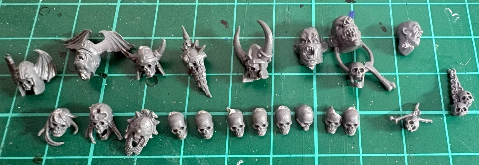 Warhammer Fantasy Vampire Counts Skeleton Warriors Heads Skulls Bundle Vintage