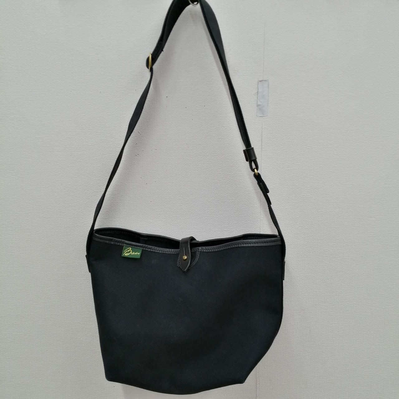 Brady Shoulder Bag in Black Used