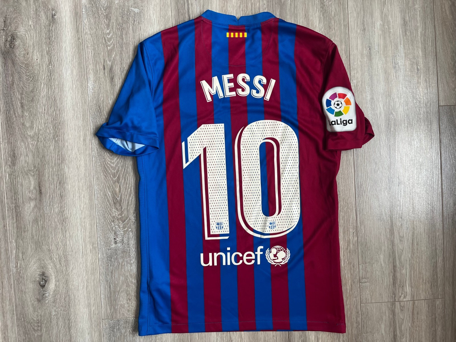 Barcelona Home football shirt 2021/2022 Jersey Soccer S Nike CV7891-428 # Messi