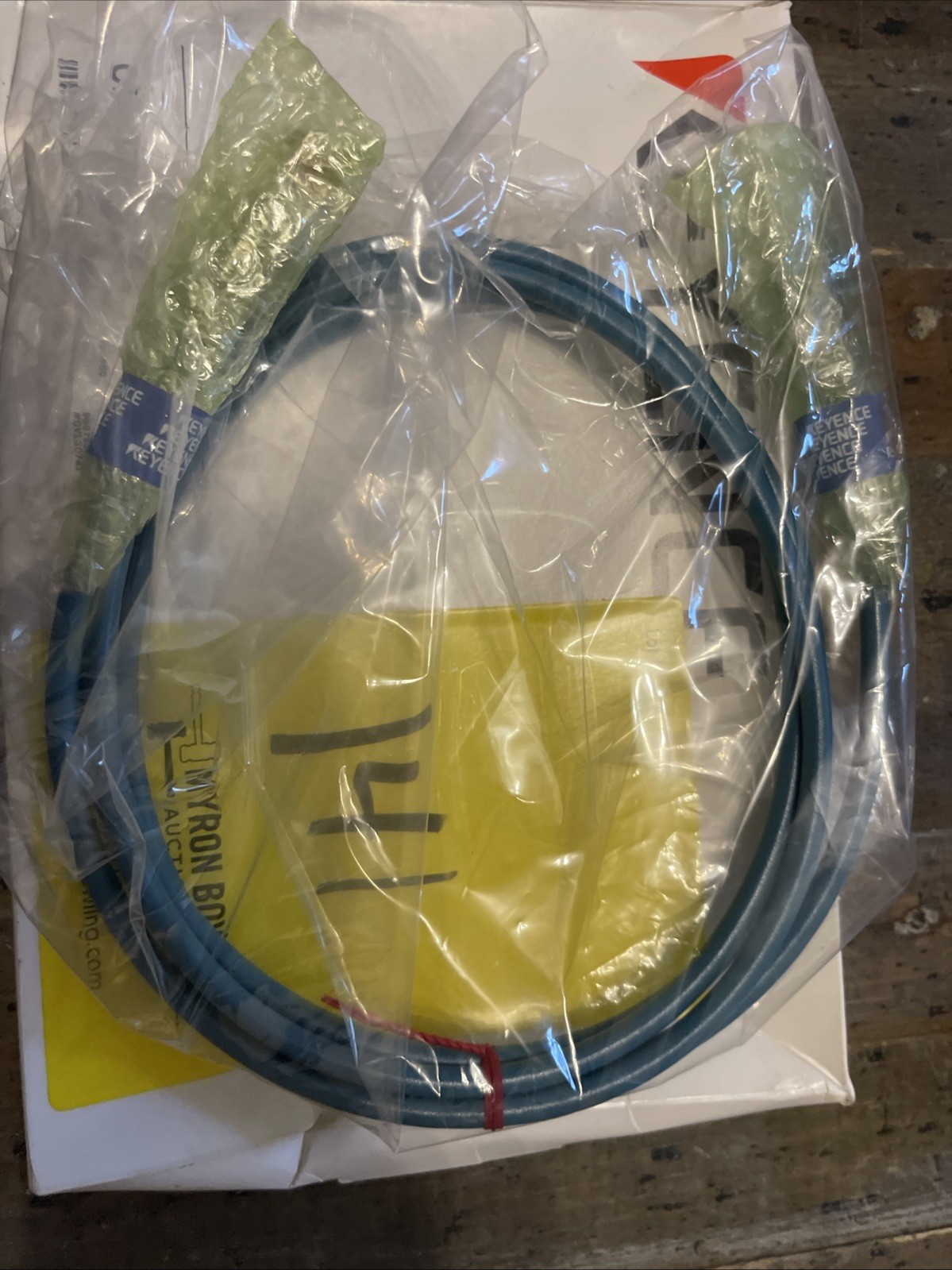 NEW KEYENCE OP-87230 ETHERNET CABLE OP87230