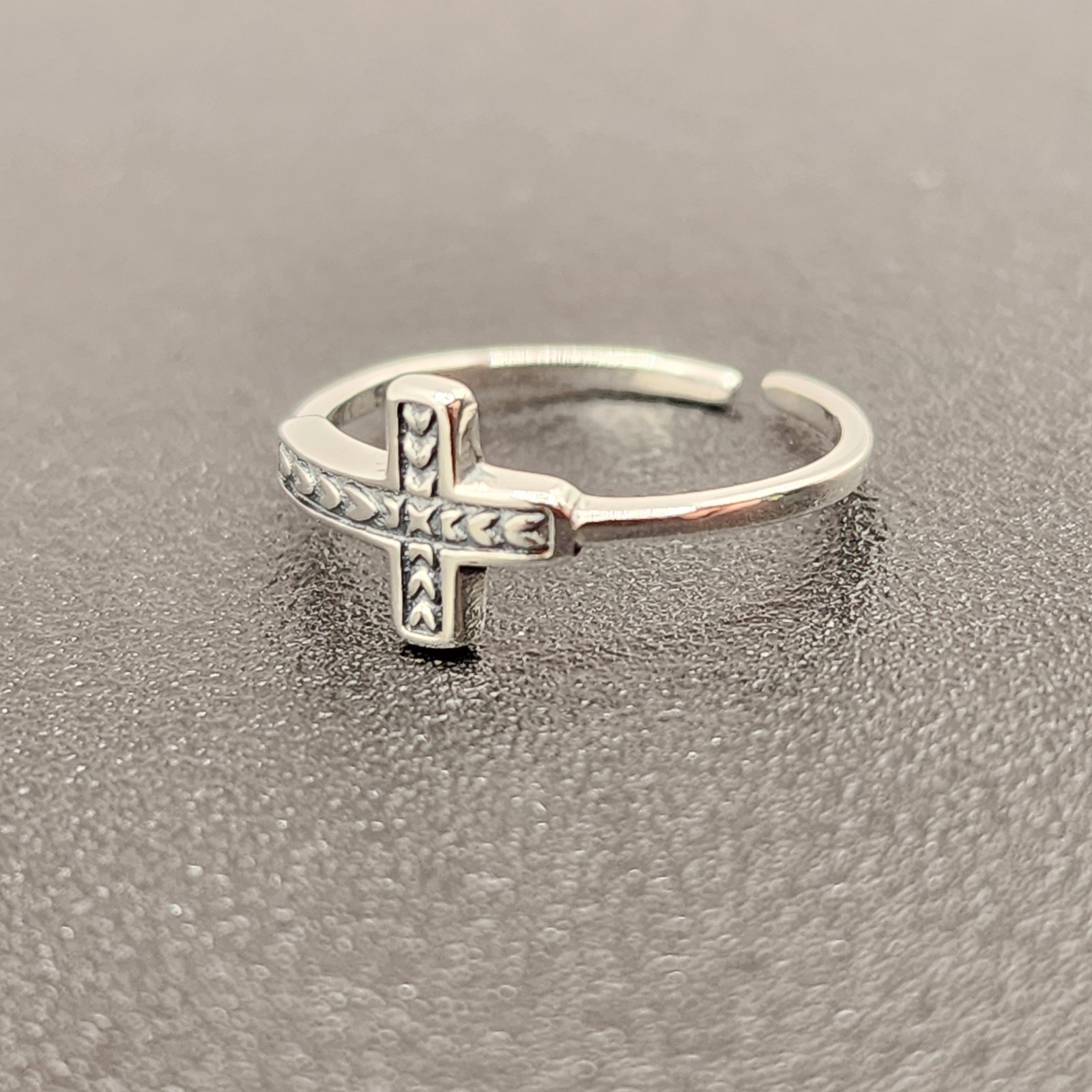 925 NEW Sterling Silver TOE Ring CROSS 7mm