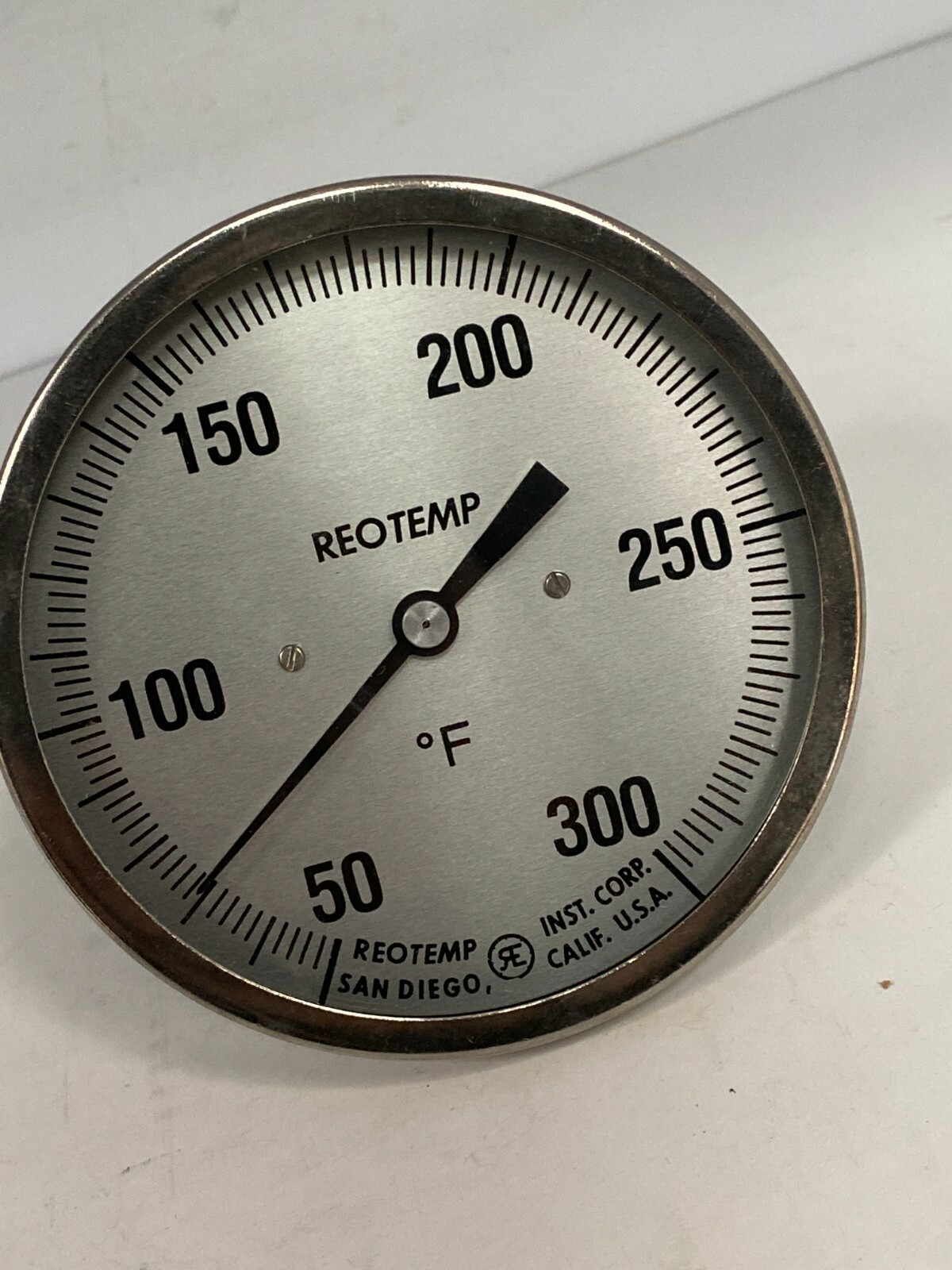 REOTEMP J SERIES ADJ ANGLE BIMETAL THERMOMETER 50-300F 1/2" NPT 2-1/2" STEM NIB