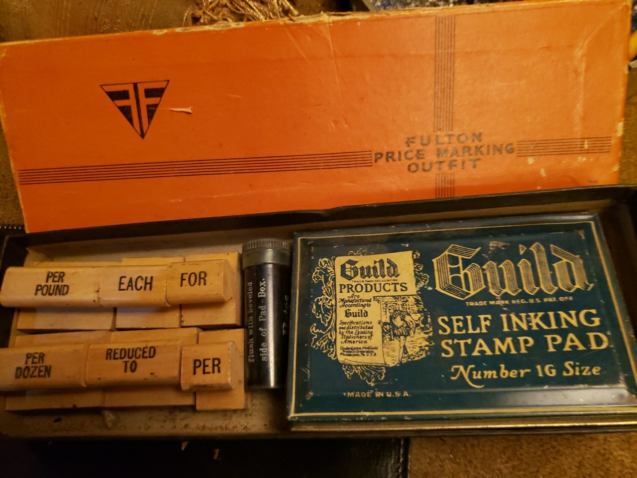 *Vintage Guild Self Inking Stamp Pad With Accessories. History, Art & Crafts. *