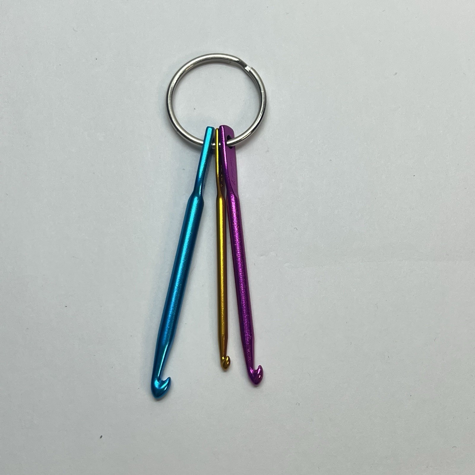 aluminum crochet hooks keychain 3 4 5mm travel gift