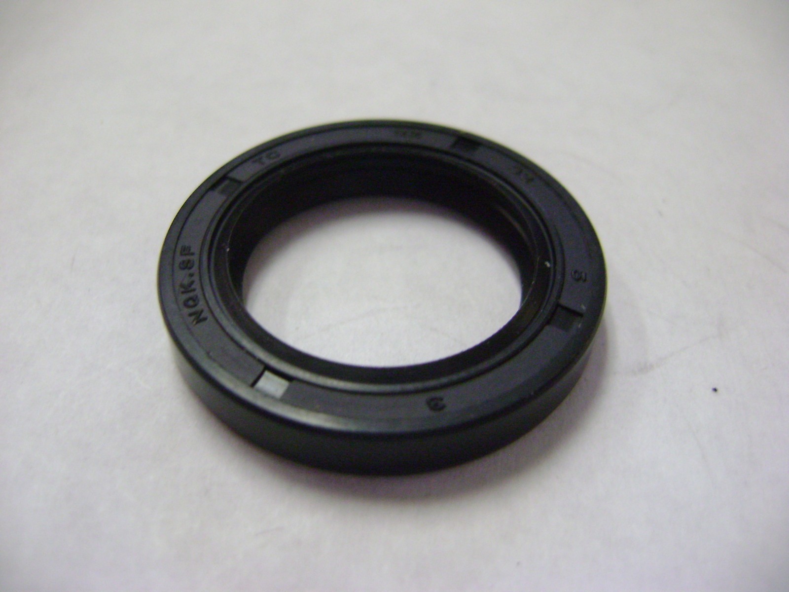 NEW TC 22X32X5 DOUBLE LIPS METRIC OIL / DUST SEAL 22mm X 32mm X 5mm