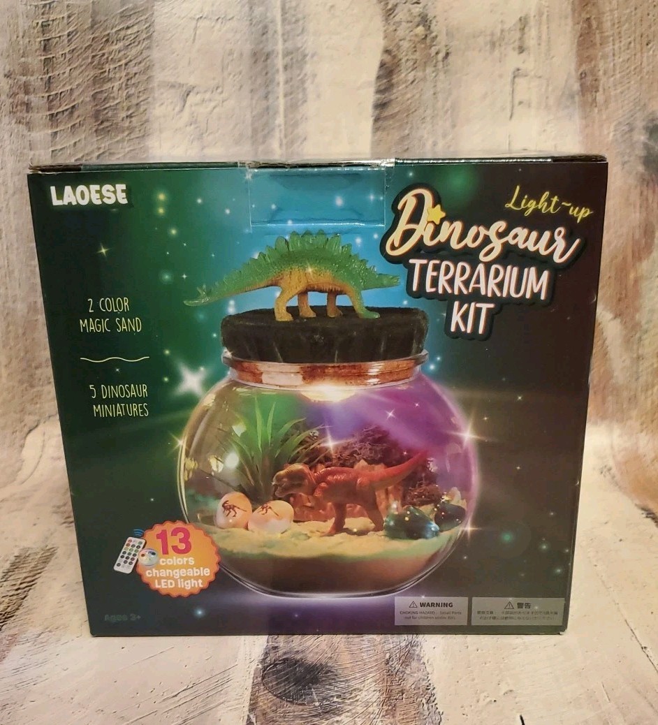 Light Up Dinosaur Terrarium Kit  Kids Toys  Night Light NEW