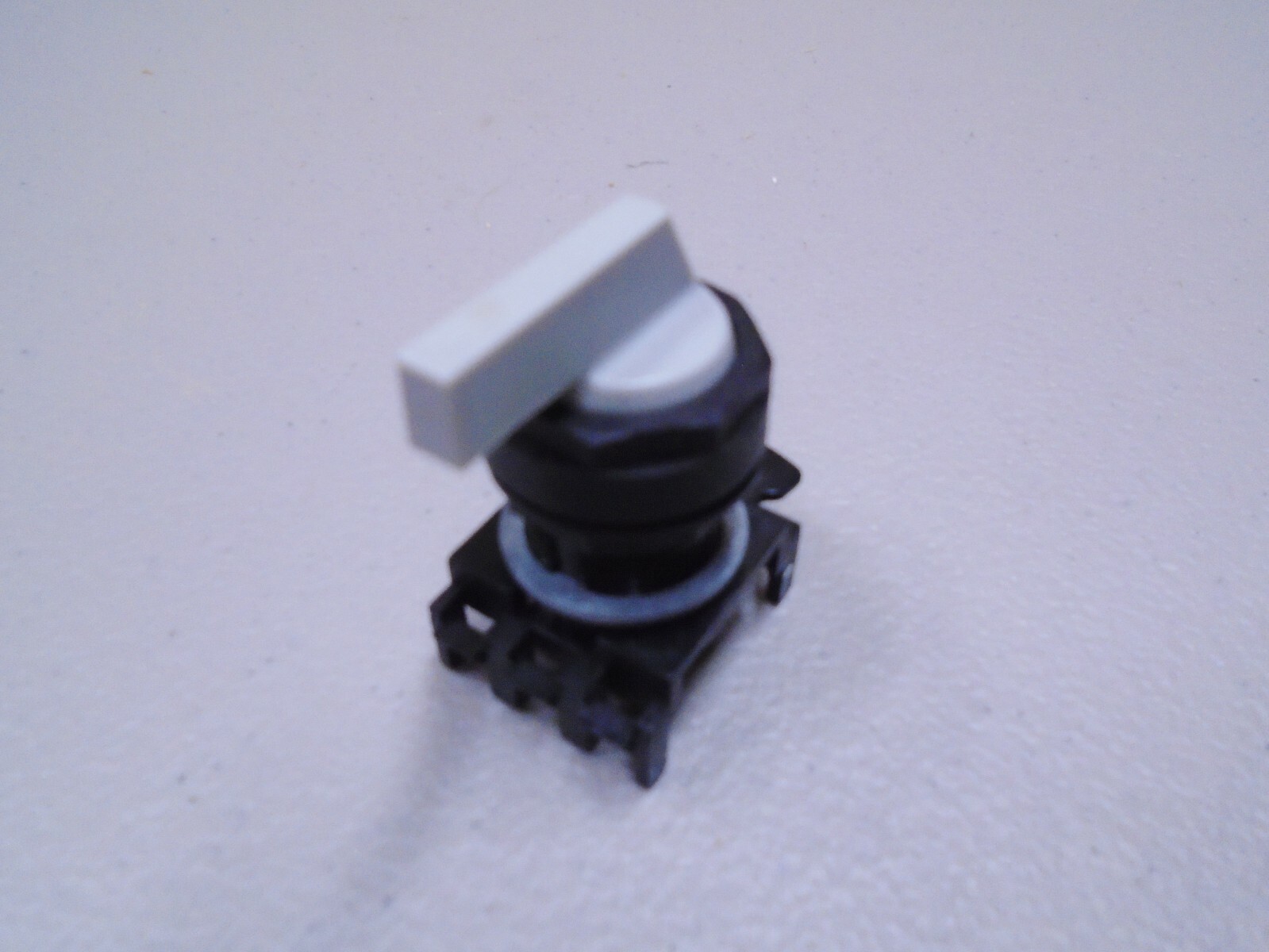NEW Westinghouse PB4JDL2A Operator Selector Switch Lever Gray 2 Position