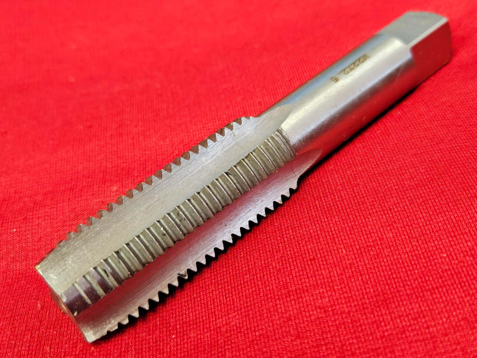 M22 X 2.5 Plug Hand Tap A1 422-22250 22MM RH CS Metric 4 Flute