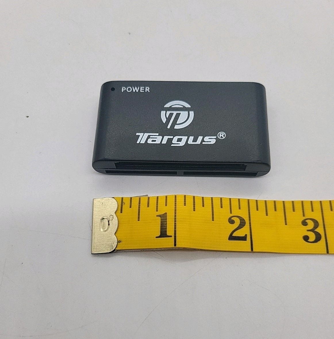 Targus Universal High Speed Memory Card Reader 33 in 1 & Memory Chip Case