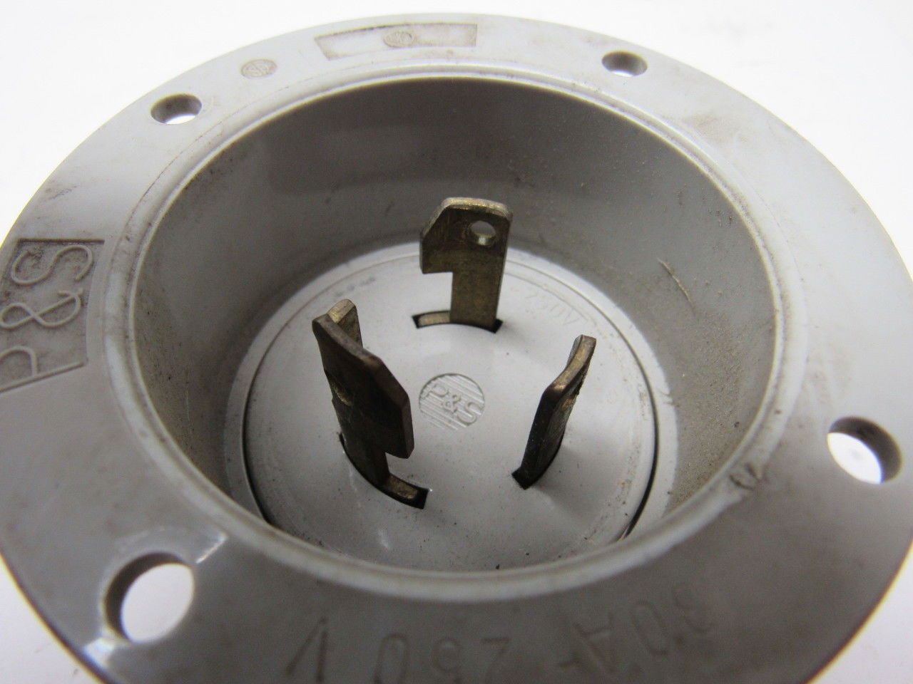Pass & Seymour TWIST LOCK 30a 250V Flanged