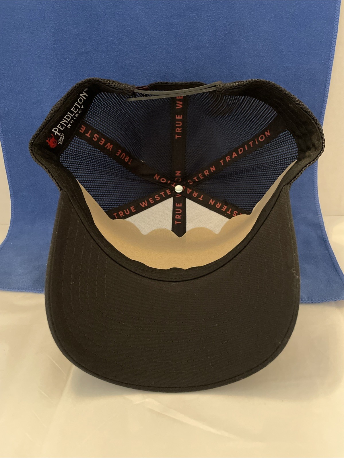 Pendleton Whiskey LET'ER BUCK Mesh Snapback Black Hat w/4" Metal Belt Buckle