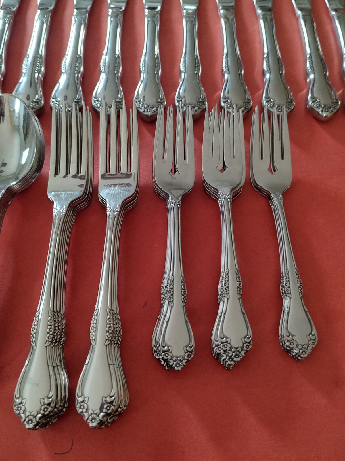 82pc Oneida Wm A Rogers MANSFIELD 15+ 5pc Place Settings Deluxe Stainless