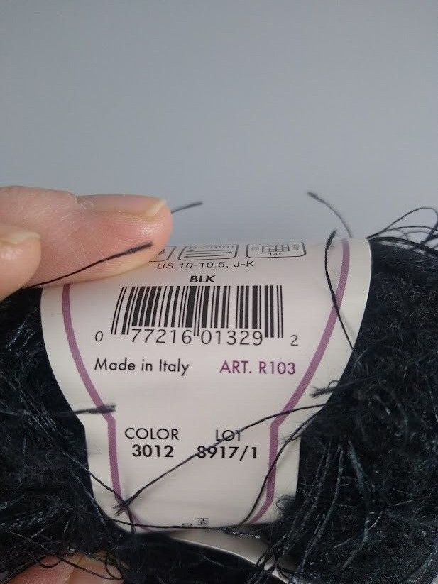 Moda Dea PRIMA Eyelash Yarn - Black #3012 NEW