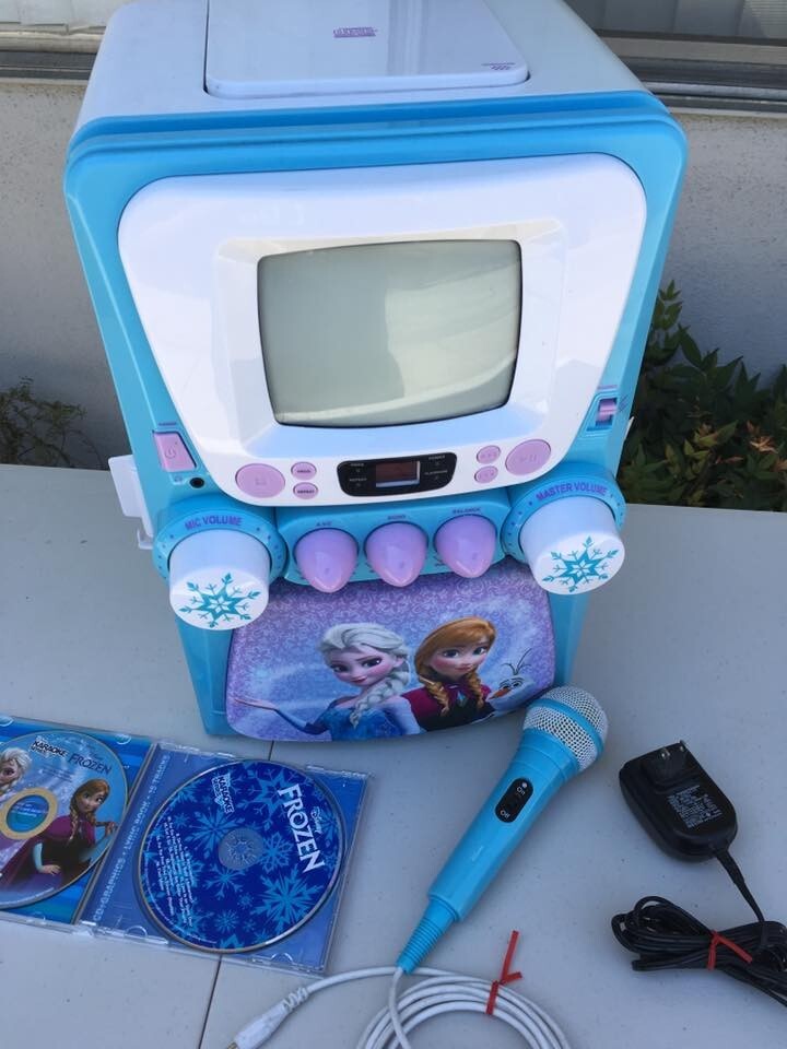 Disney Pixar Frozen Deluxe Karaoke with CRT Screen 69127 Tested Works